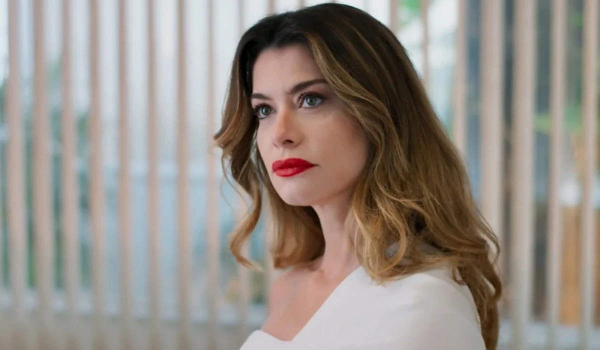 Alinne Moraes interpreta Vanessa, a vilã de “Por Você”. Foto: Reprodução/Globo