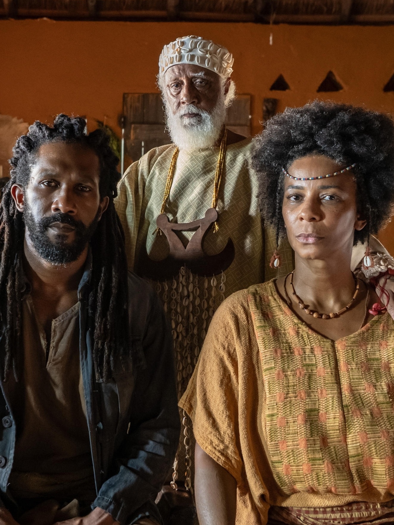 Chinua, Akin e Ladisa, personagens de "A Nobreza do Amor". Foto: Divulgação/TV Globo