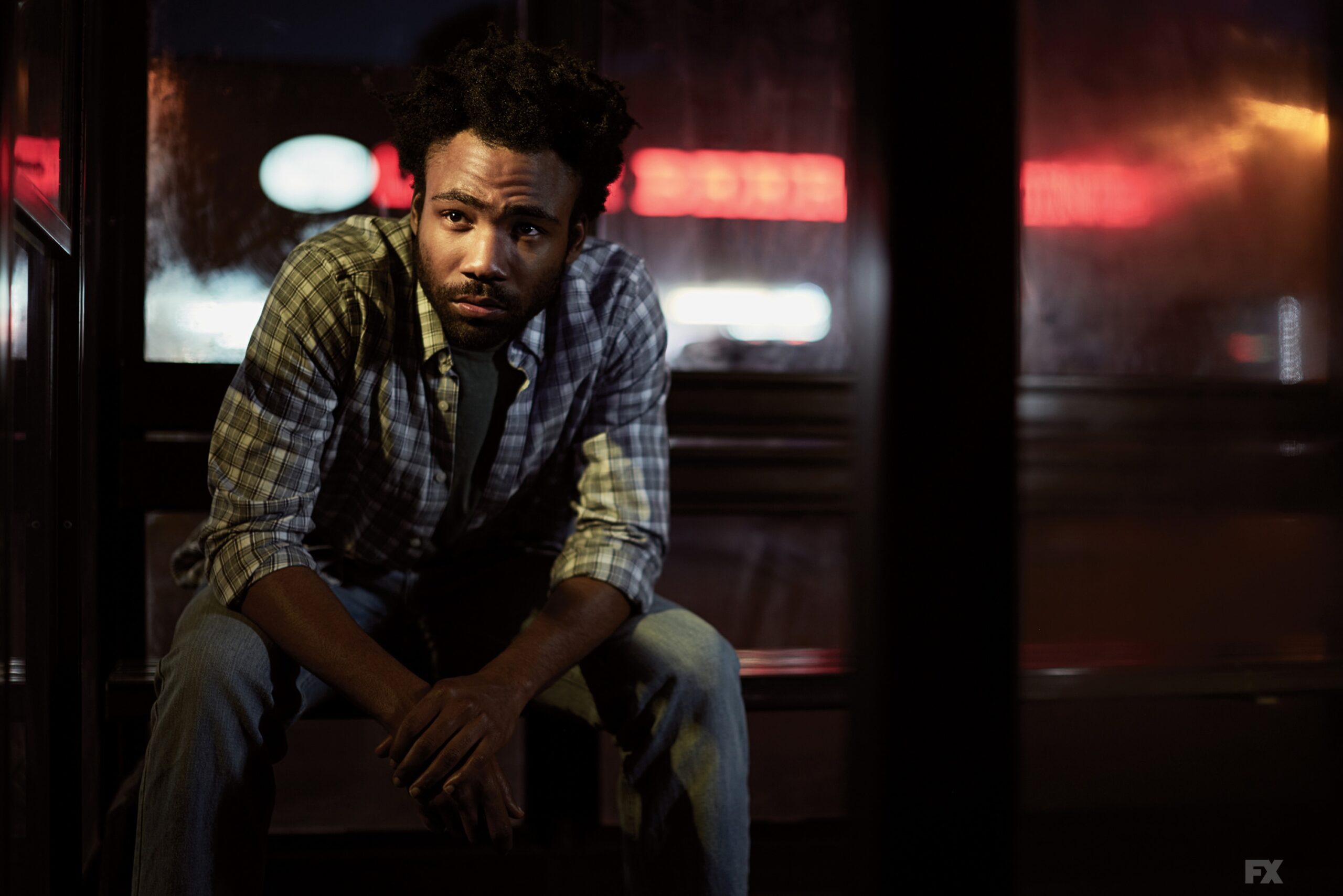 Donald Glover como Earn Marks na série Altanta. Imagem: Divulgação/FX