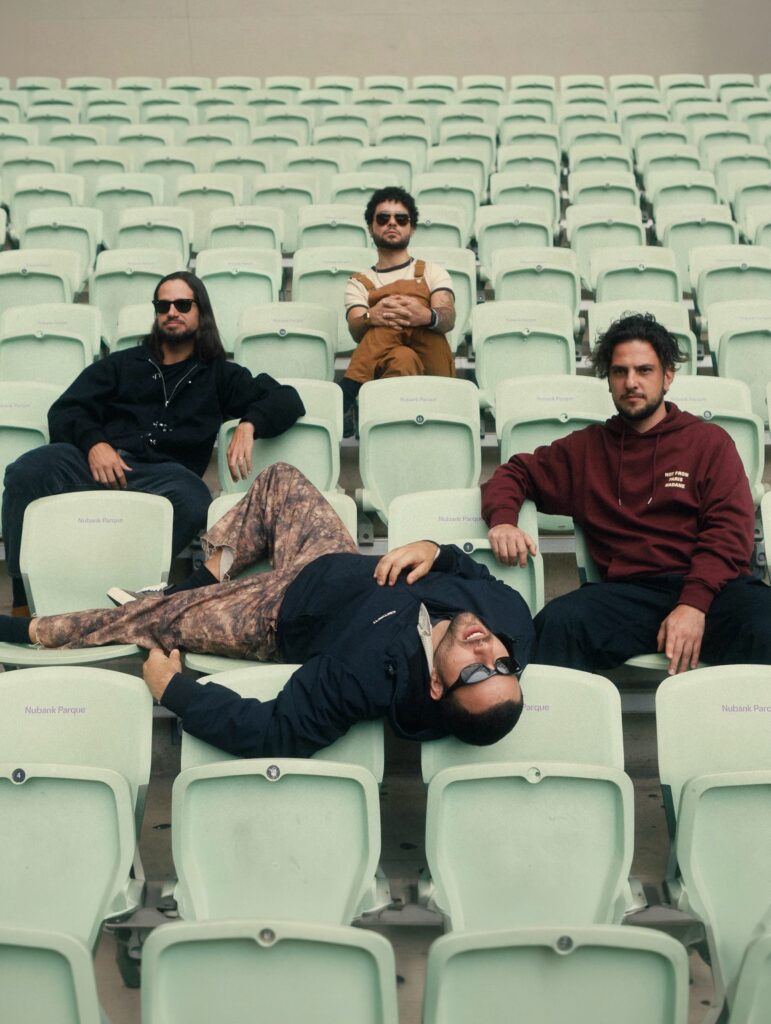 Banda Lagum em imagem divulgada / Imagem: Instagram