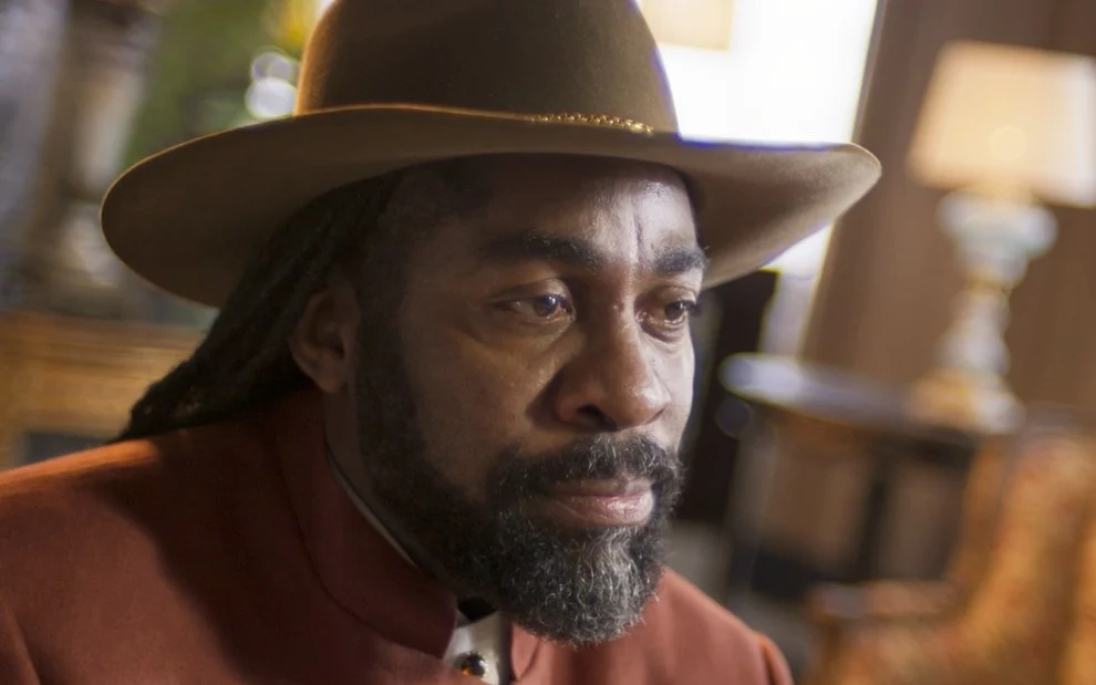 Lázaro Ramos como Jendal em "A Nobreza do Amor". Foto: Reprodução/Globo