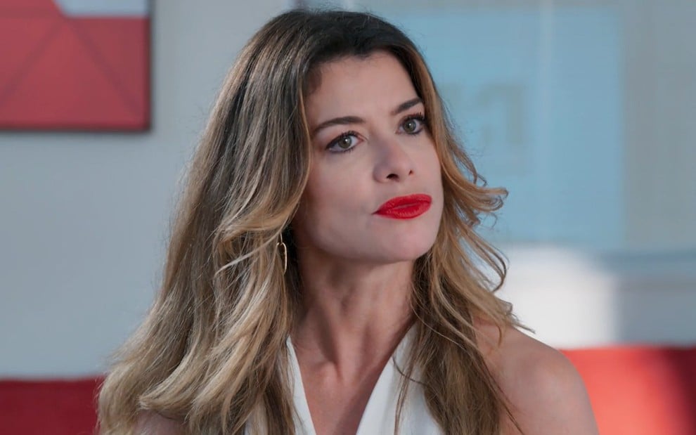 Alinne Moraes interpreta Vanessa, a vilã de “Por Você”. Foto: Reprodução/Globo